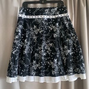 Sonoma skirt size 10 new